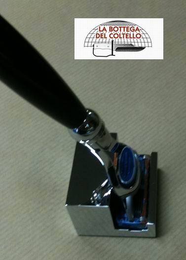 Chromed stand for razor